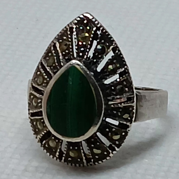 Vintage Green Chrysoprase Marcasite Pear Shaped .925 Sterling Silver Size 7-7.25 - Picture 4 of 4